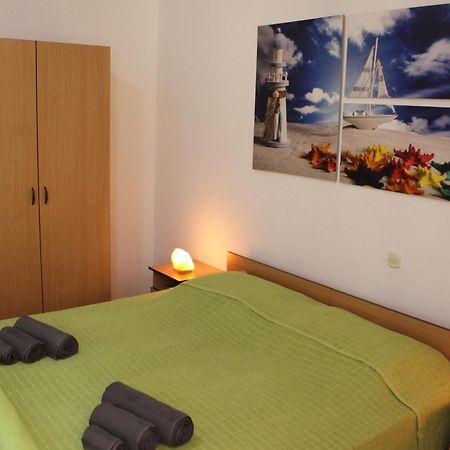 Apartments Barbati Kustici Bagian luar foto