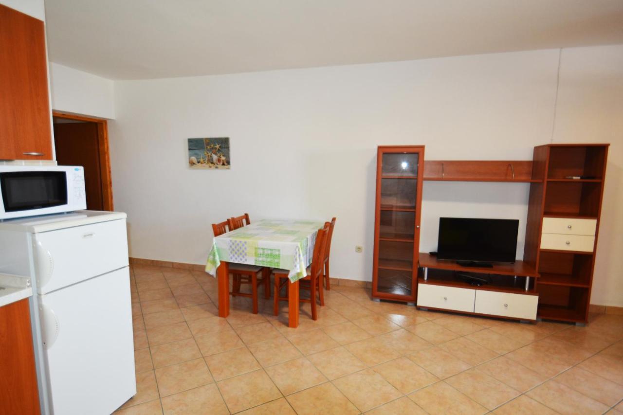 Apartments Barbati Kustici Bagian luar foto