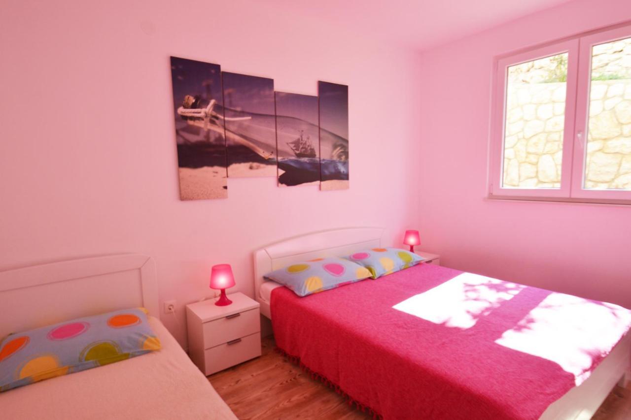 Apartments Barbati Kustici Bagian luar foto