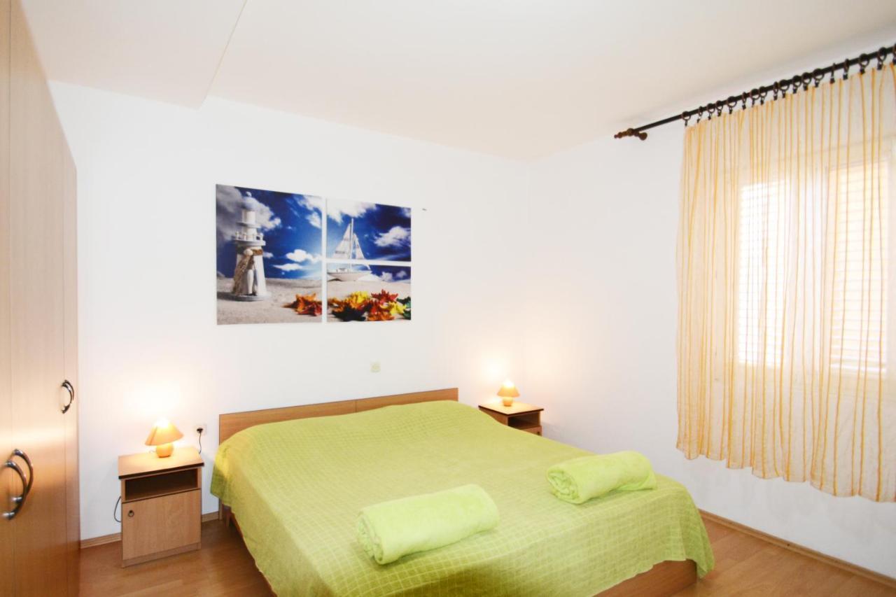 Apartments Barbati Kustici Bagian luar foto