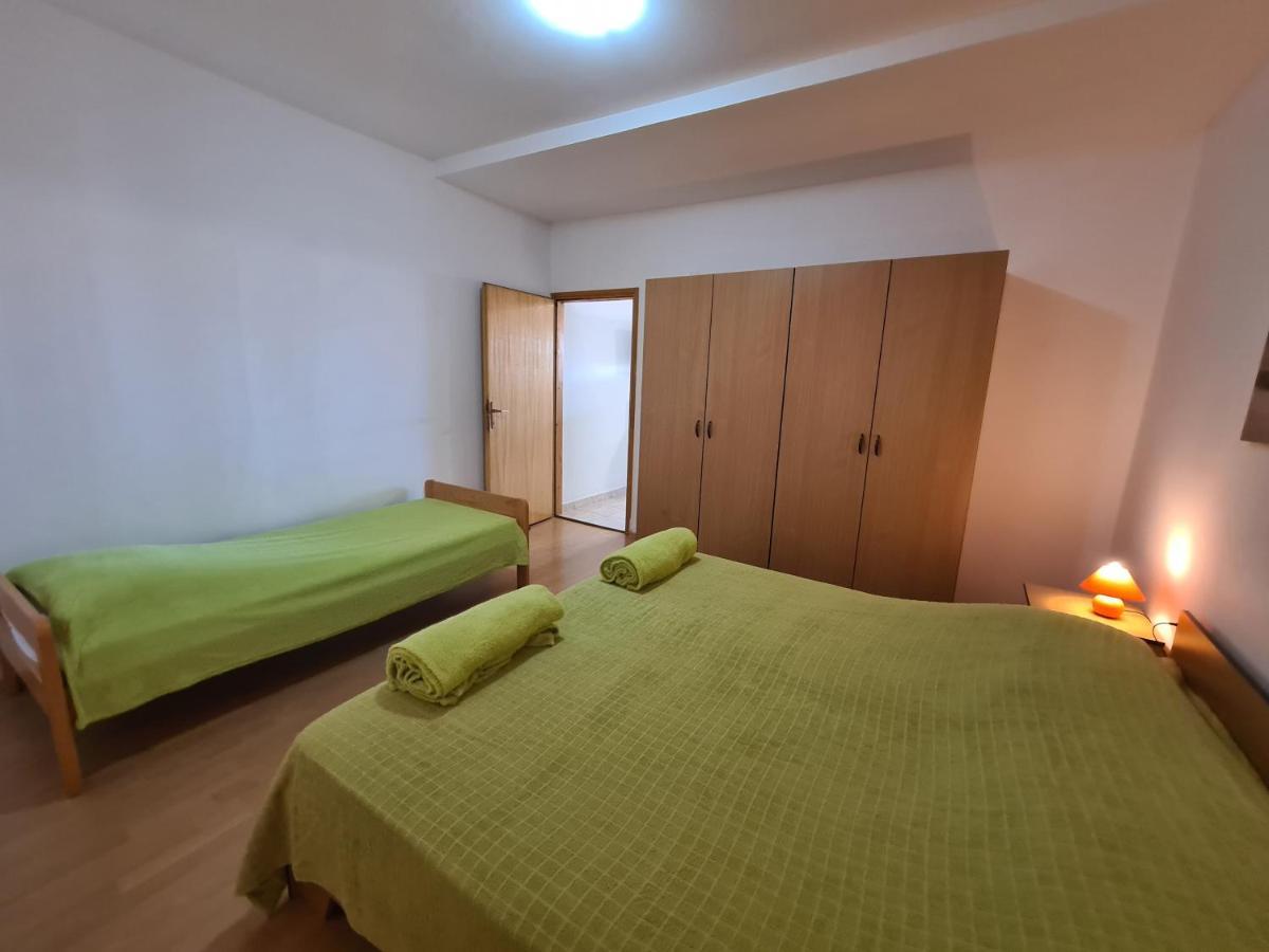 Apartments Barbati Kustici Bagian luar foto