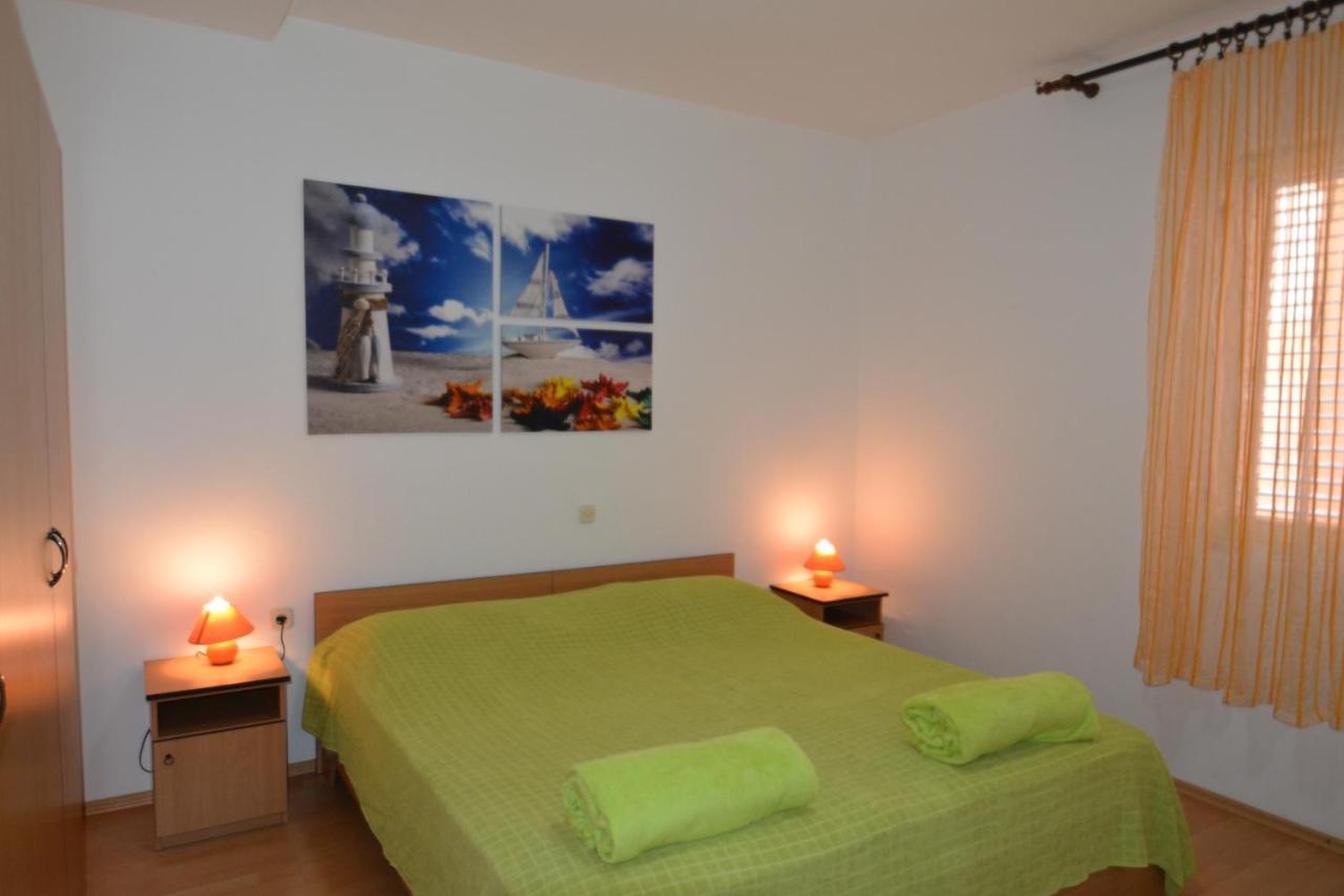 Apartments Barbati Kustici Bagian luar foto