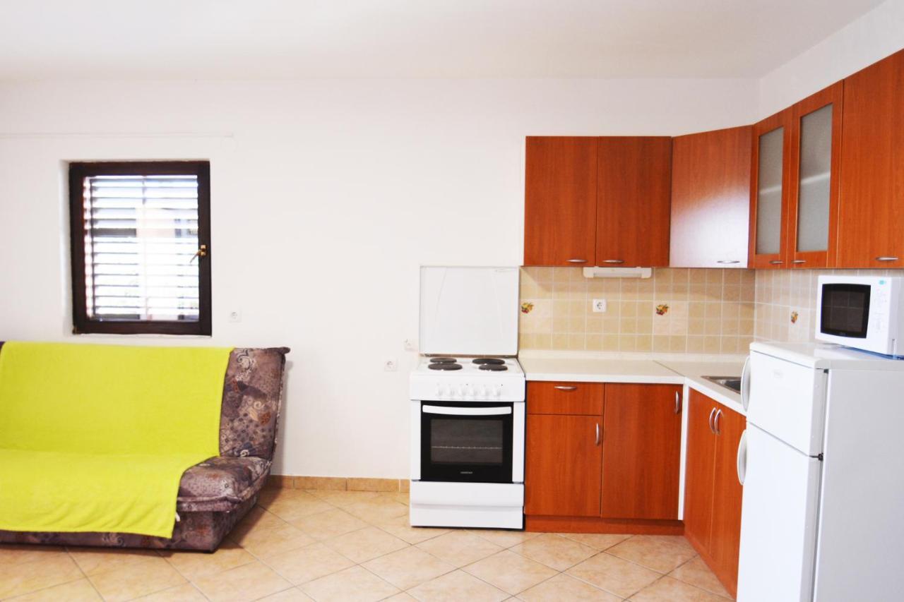Apartments Barbati Kustici Bagian luar foto