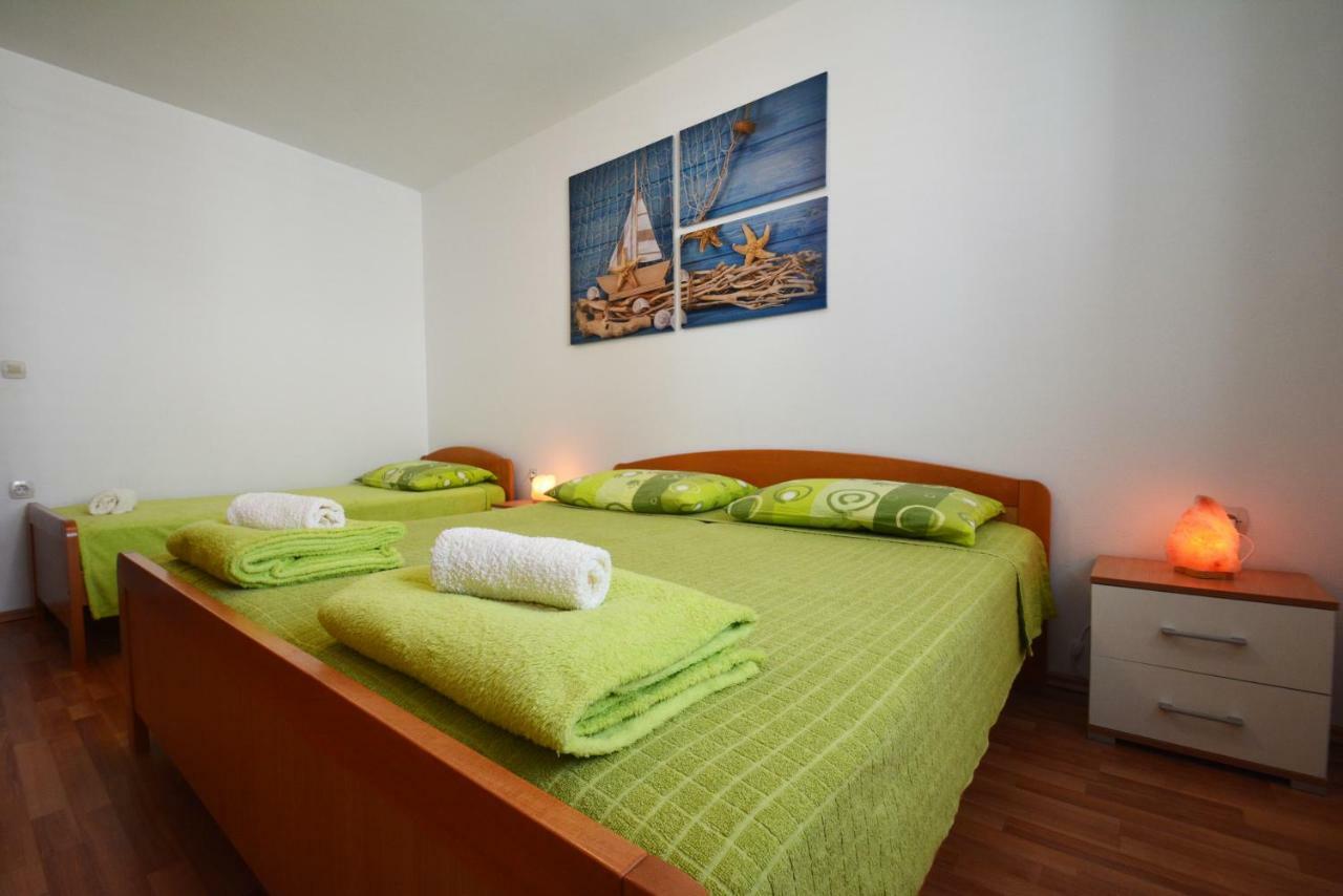 Apartments Barbati Kustici Bagian luar foto
