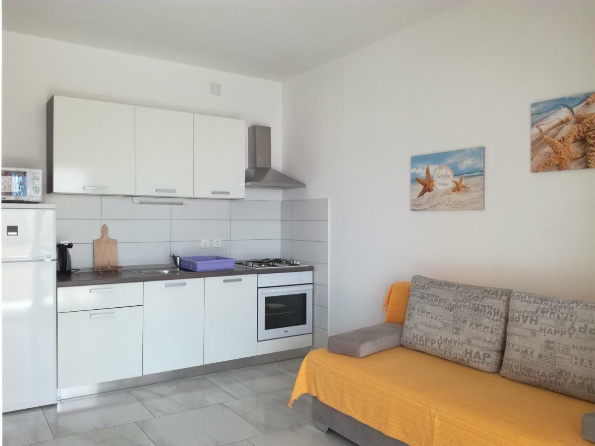Apartments Barbati Kustici Bagian luar foto