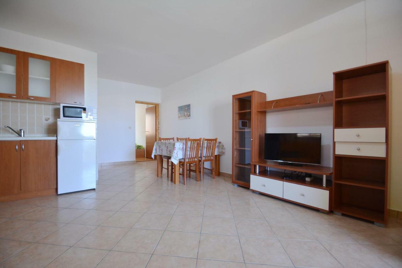 Apartments Barbati Kustici Bagian luar foto