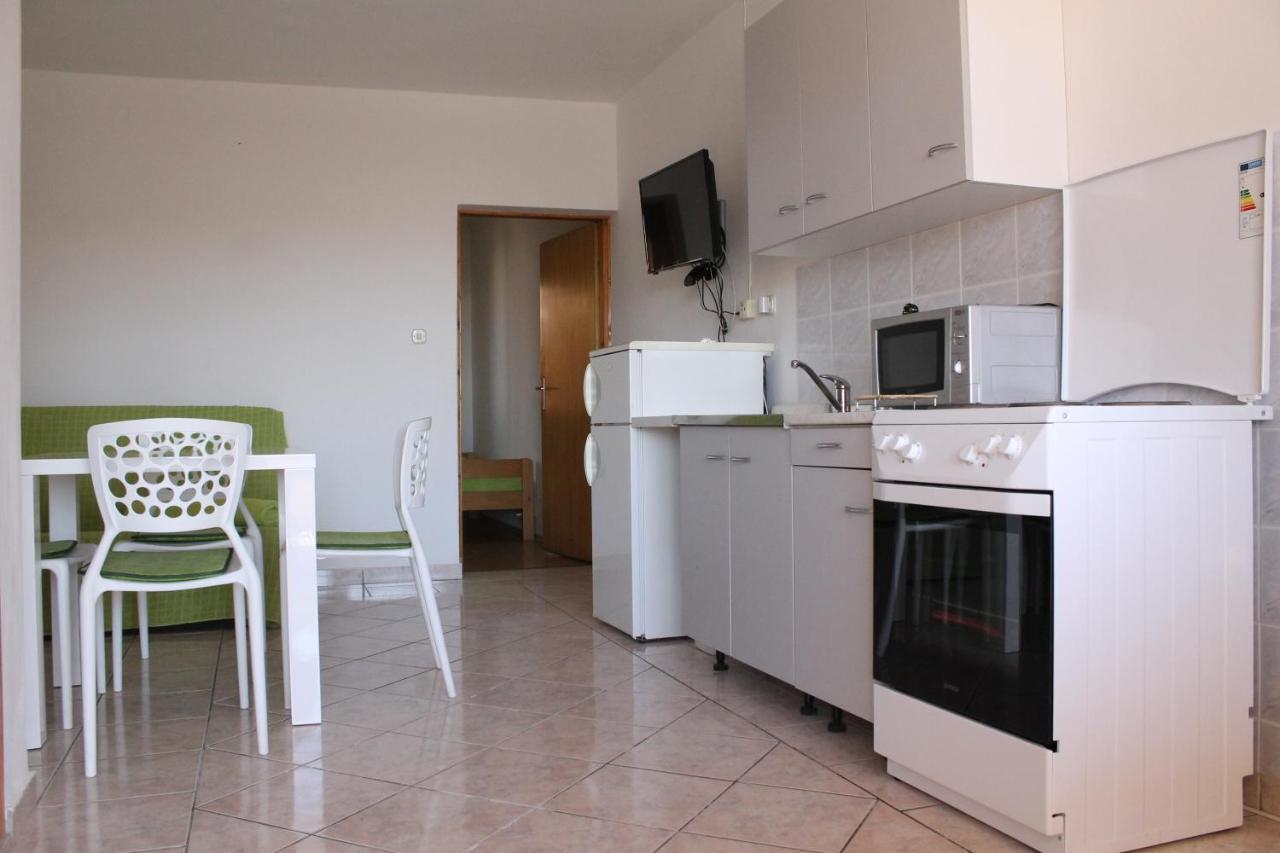Apartments Barbati Kustici Bagian luar foto