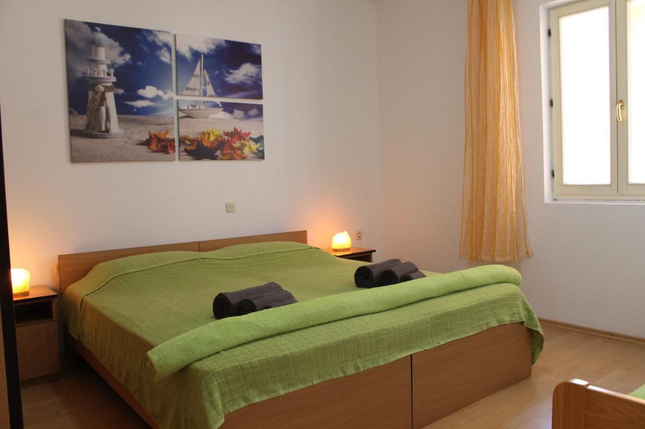 Apartments Barbati Kustici Bagian luar foto