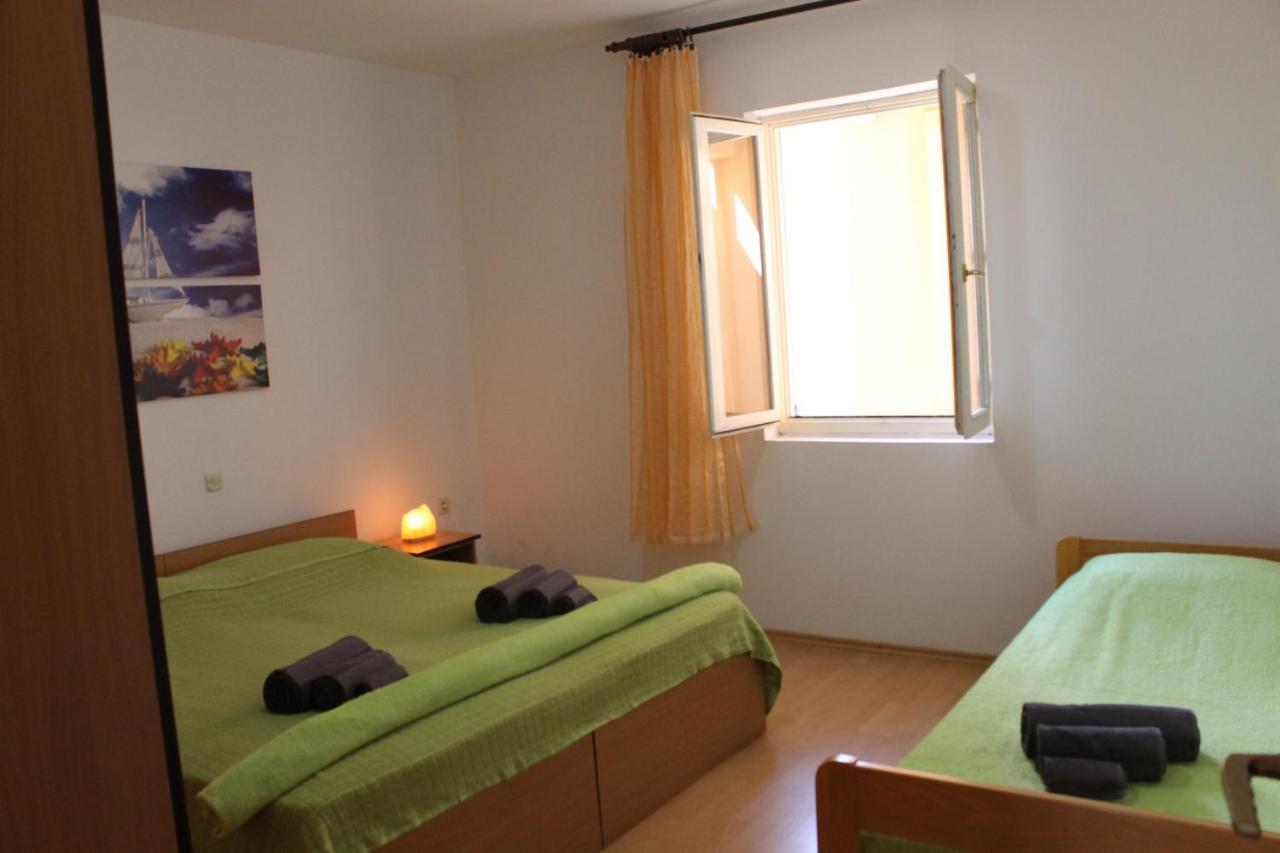 Apartments Barbati Kustici Bagian luar foto